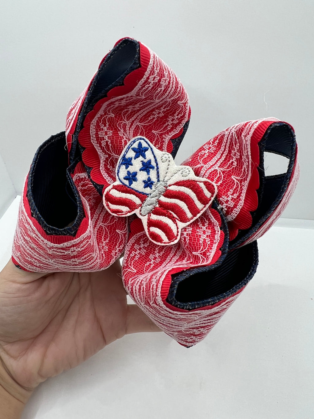 4 1/2”patriotic flutter on clip