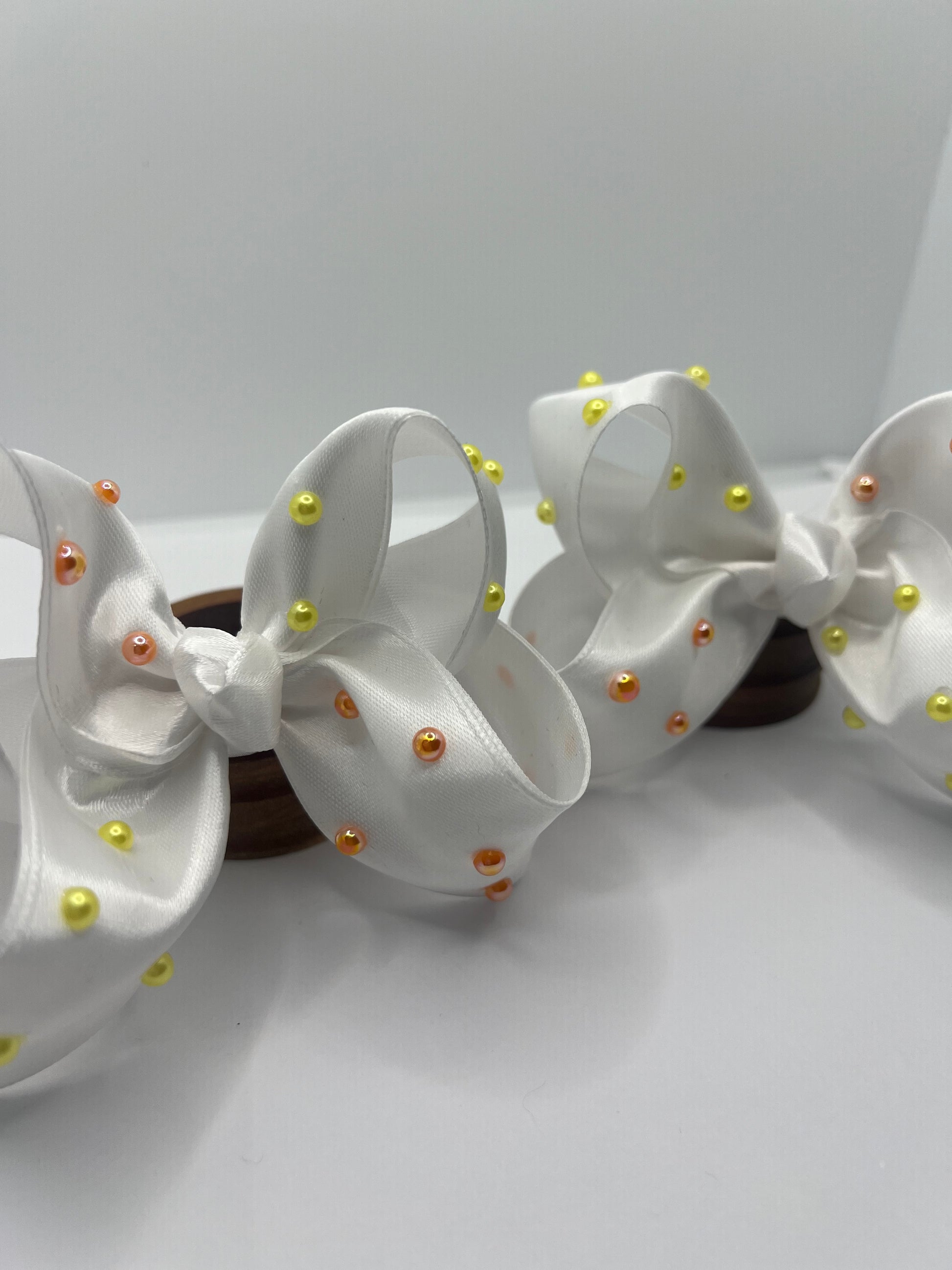 4” candy corn piggies