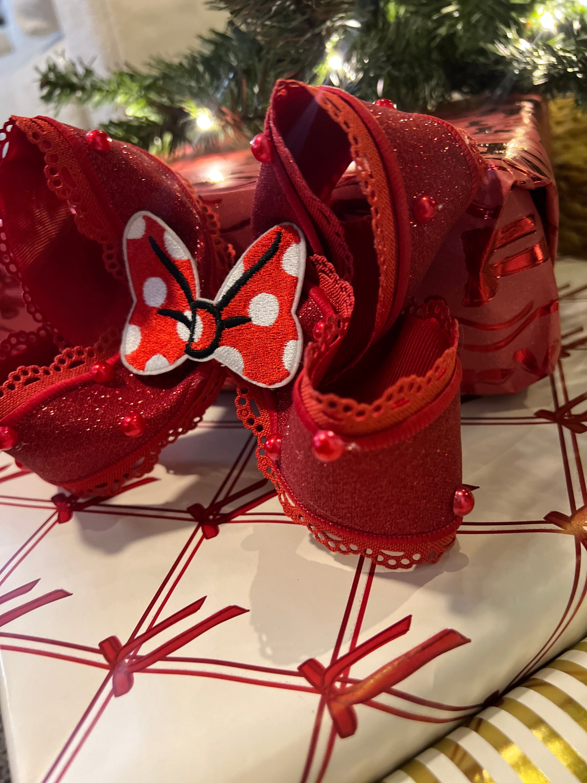 6 1/2” magical bow on clip