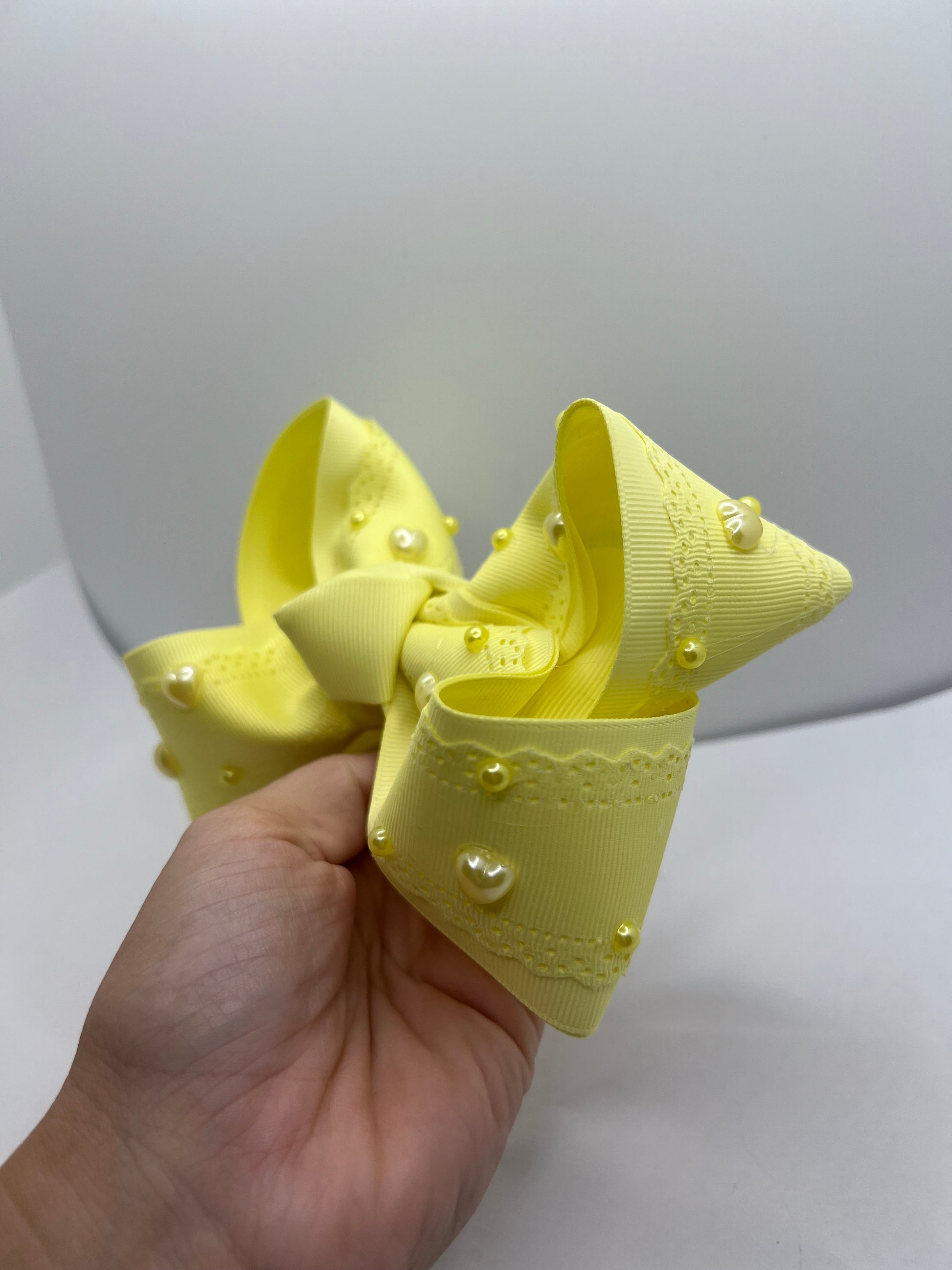 5” yellow candy hearts on clip