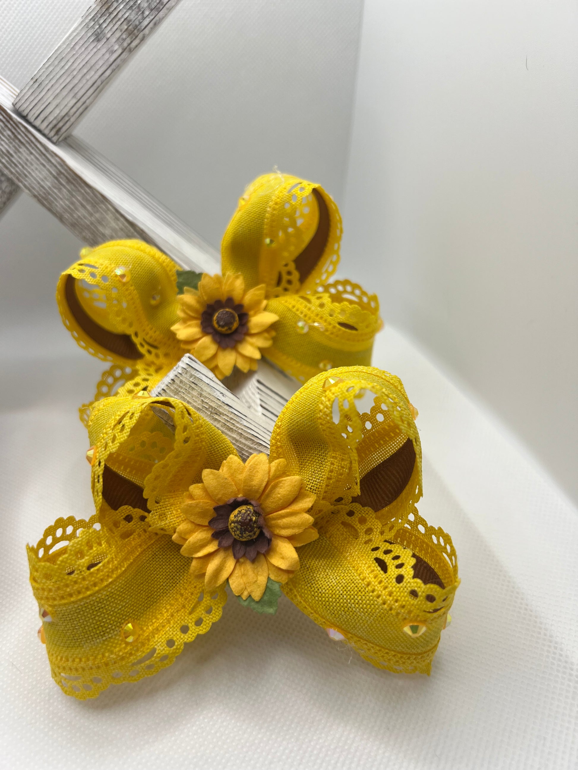4” sunflower piggies