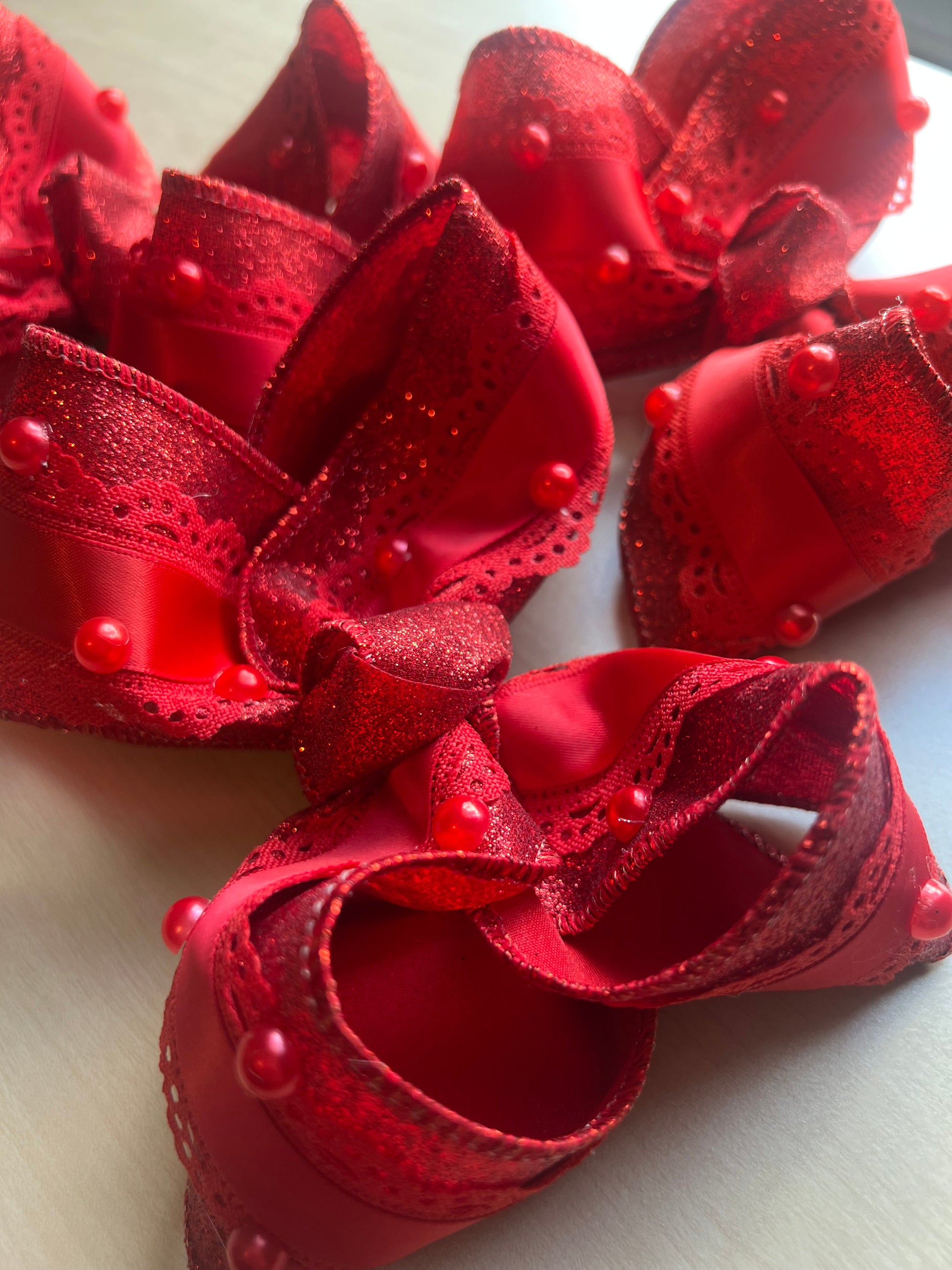 5” cheerful red bow on clip