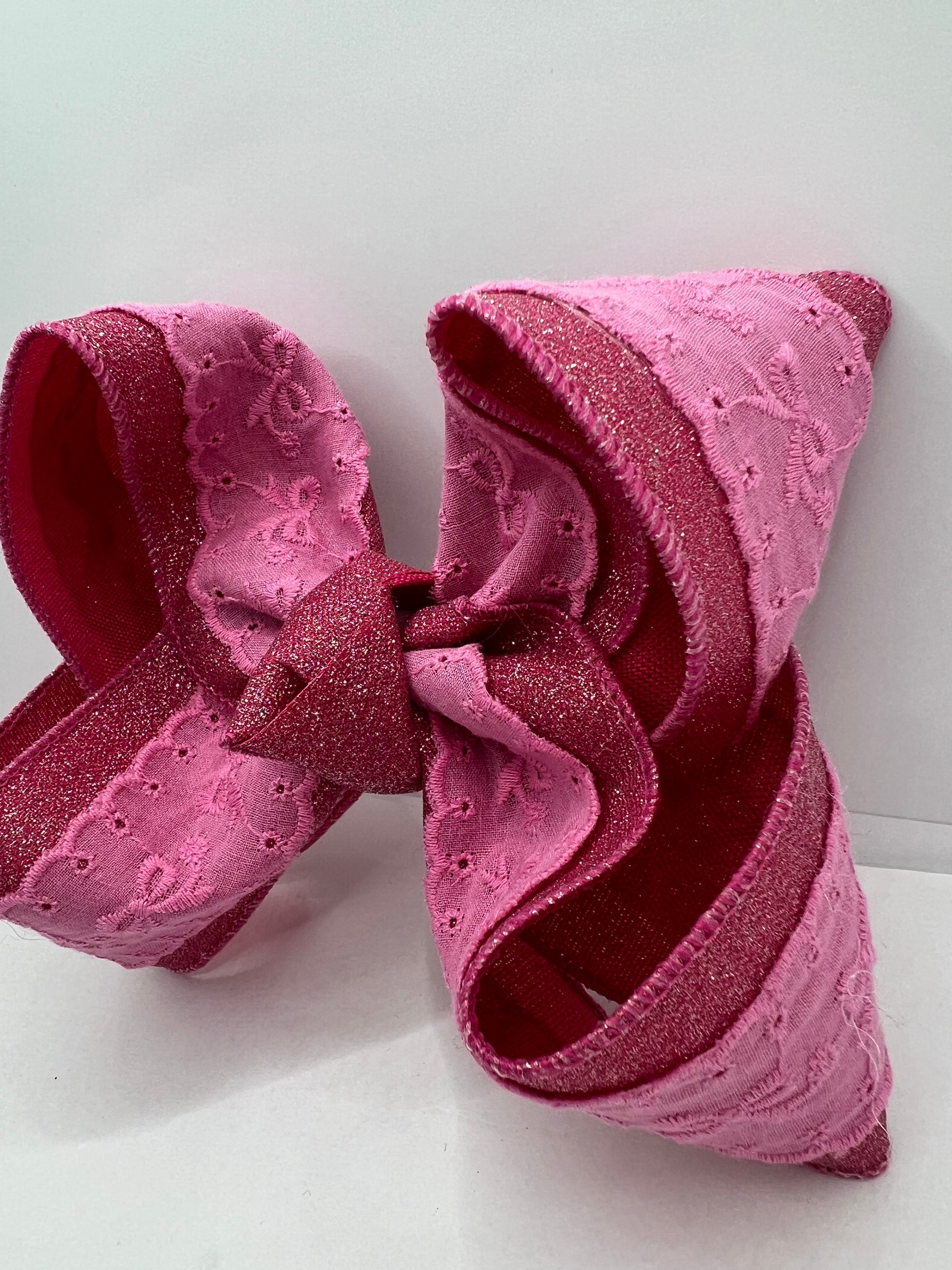 6” shimmer bows on clip