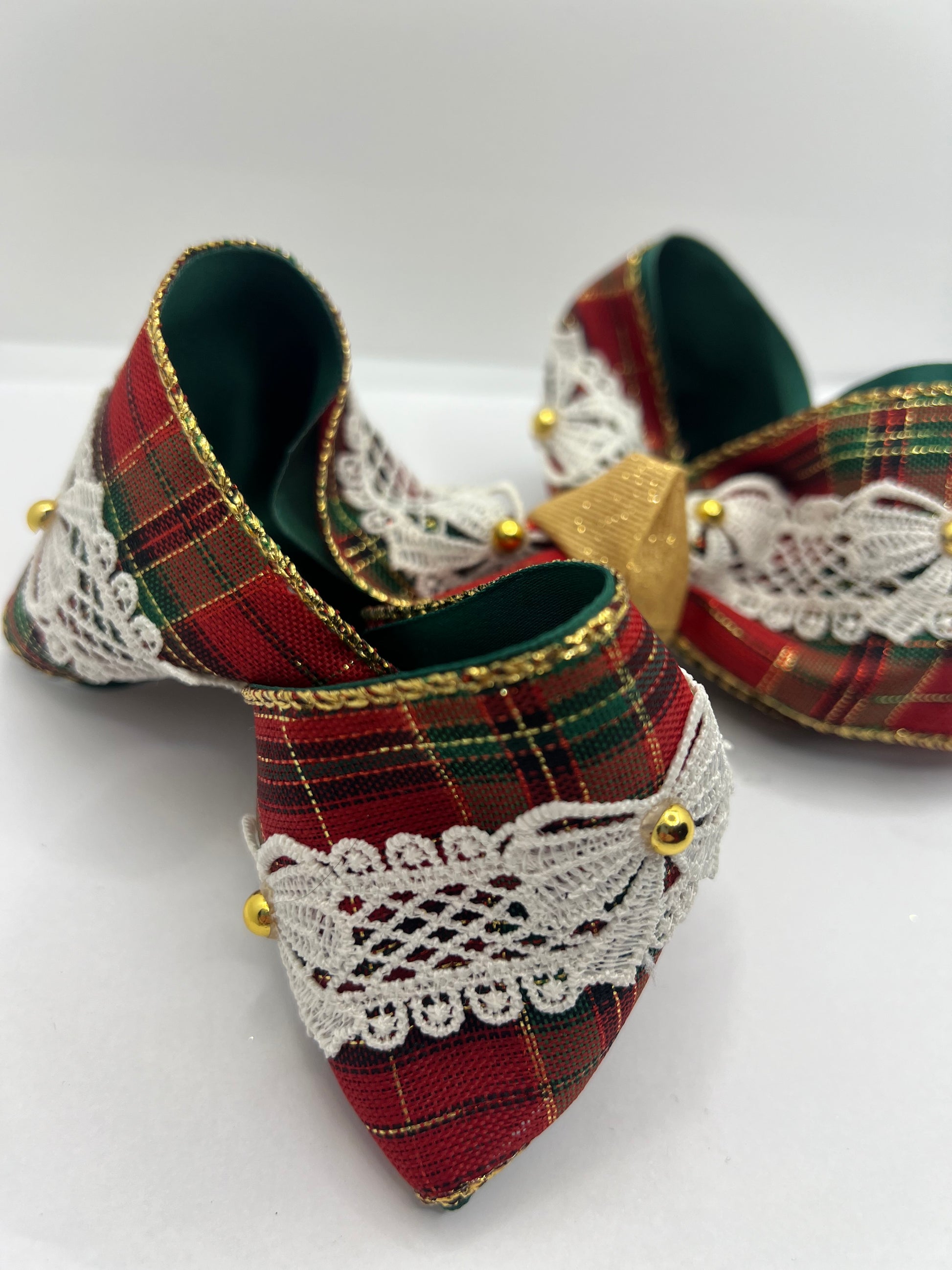6” bows & merry plaid on clip