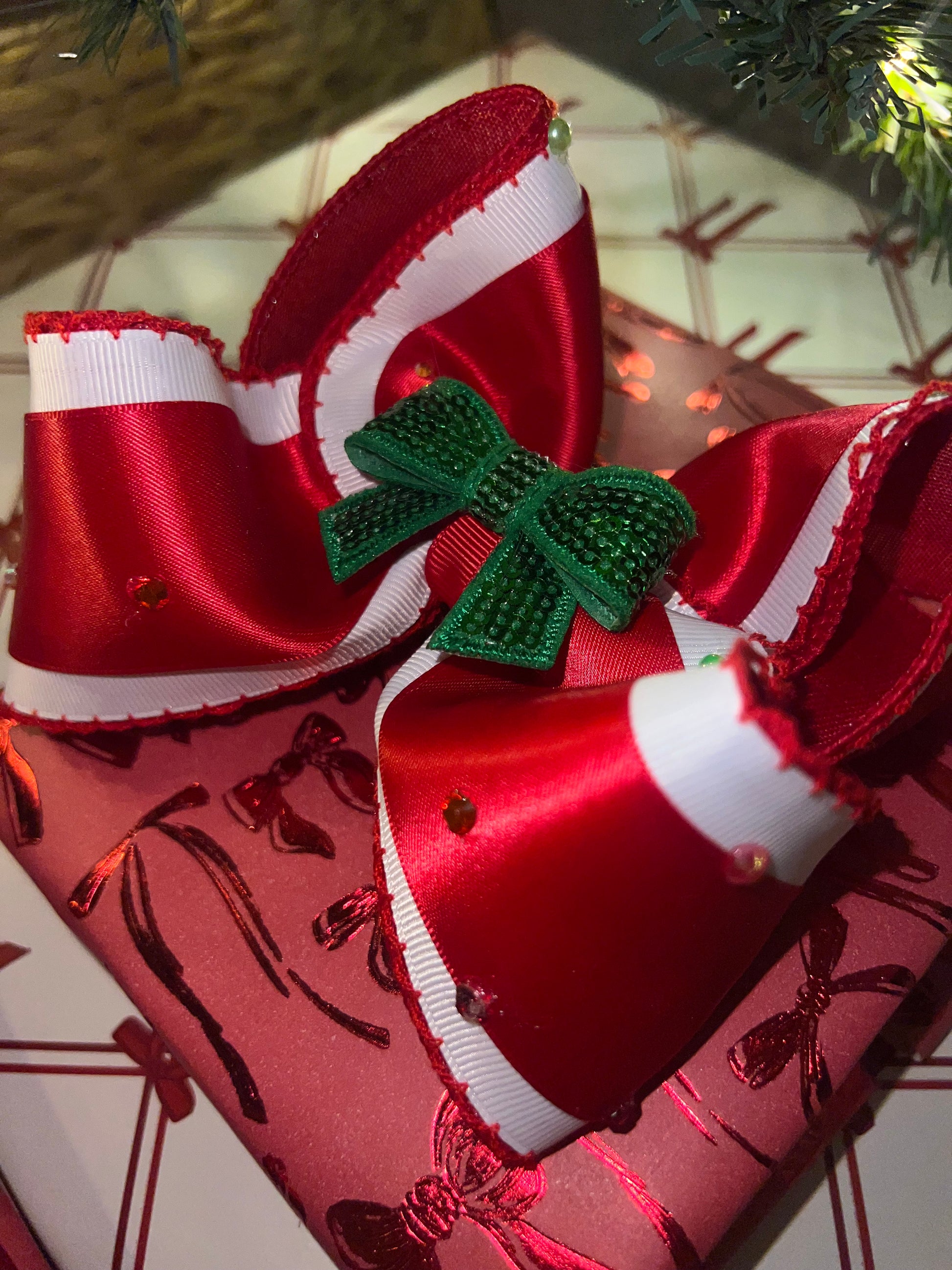 4 1/2” baby bows on clip