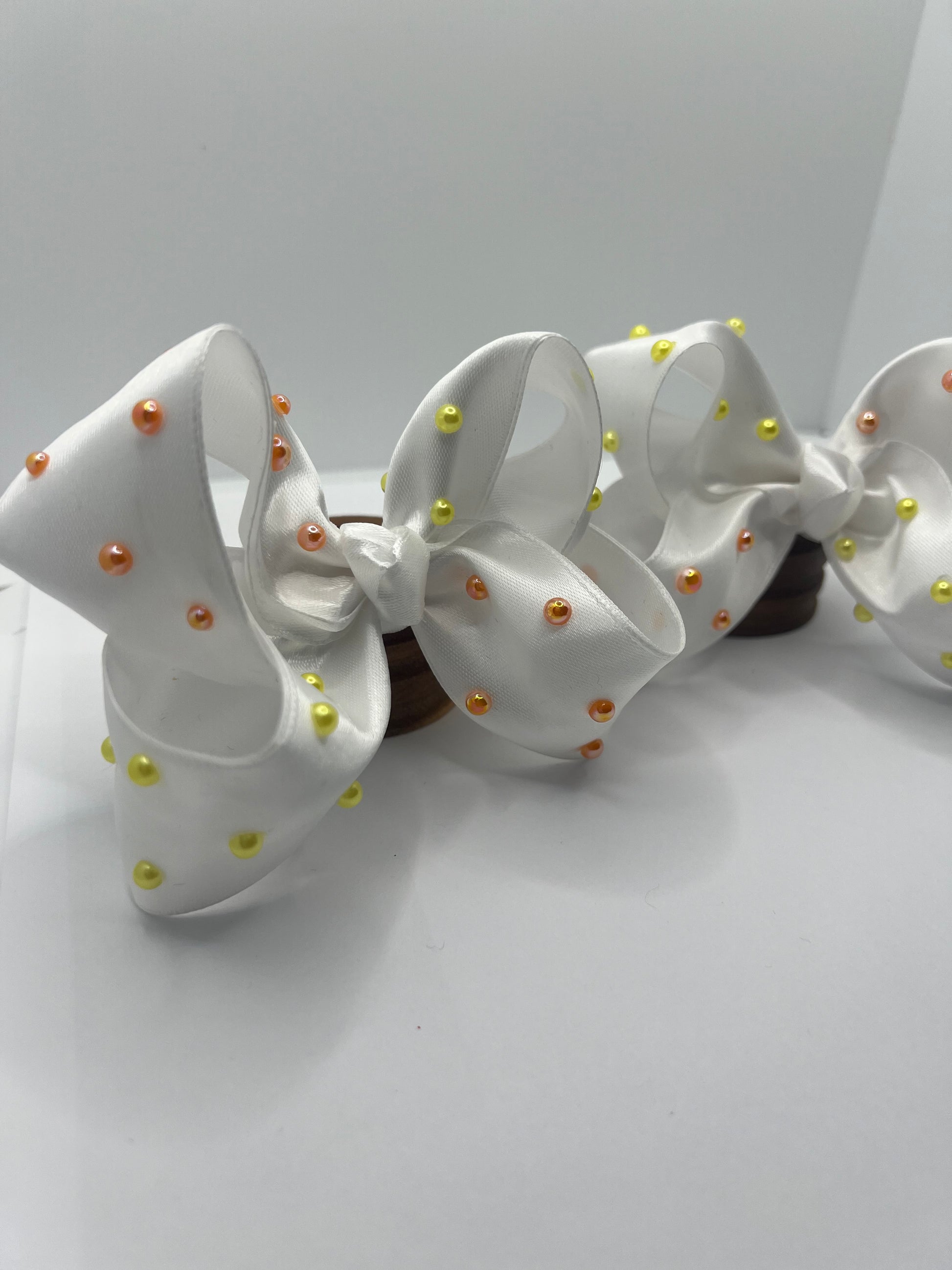 4” candy corn piggies