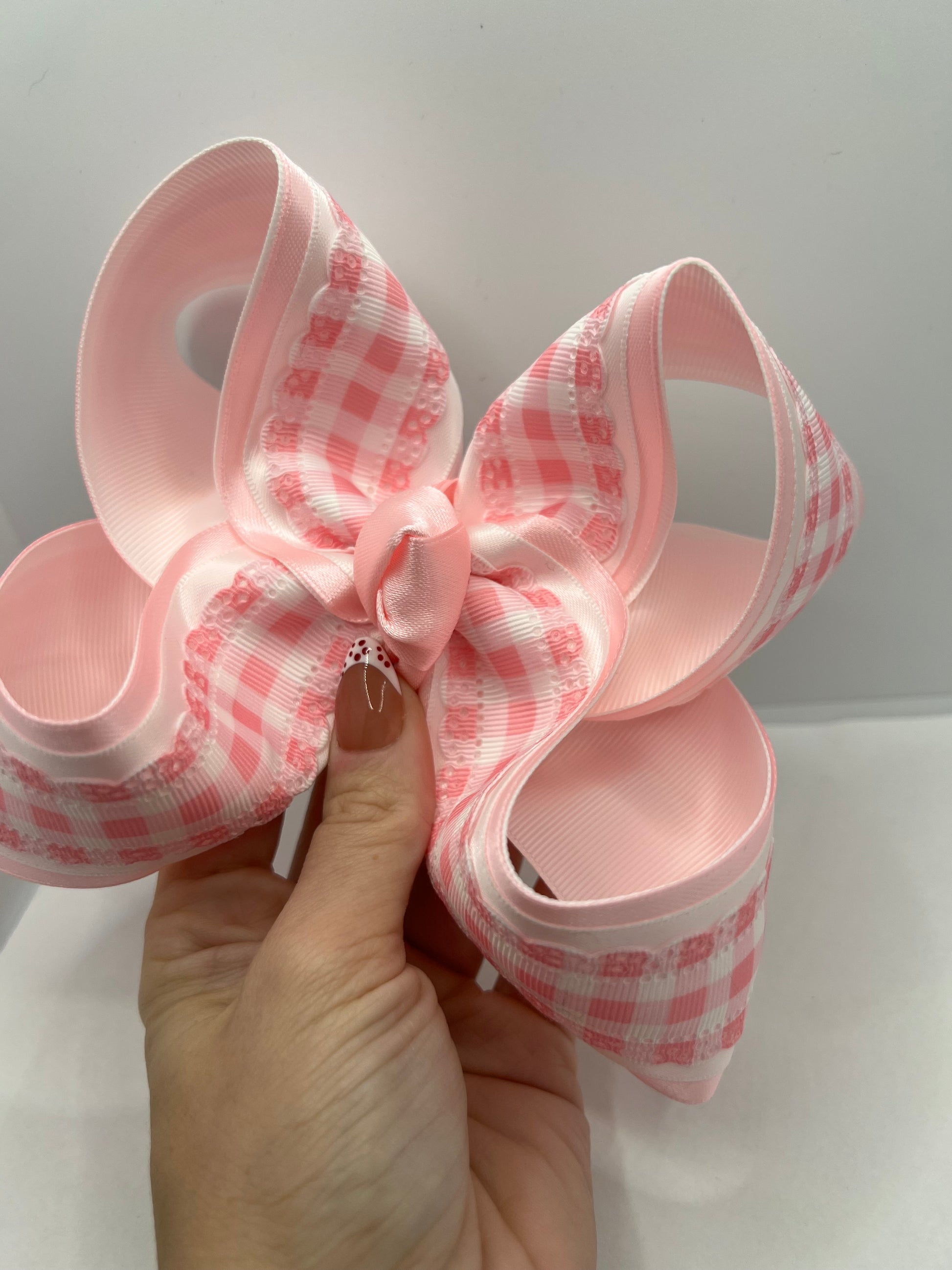 5 1/2” satin plaid on clip