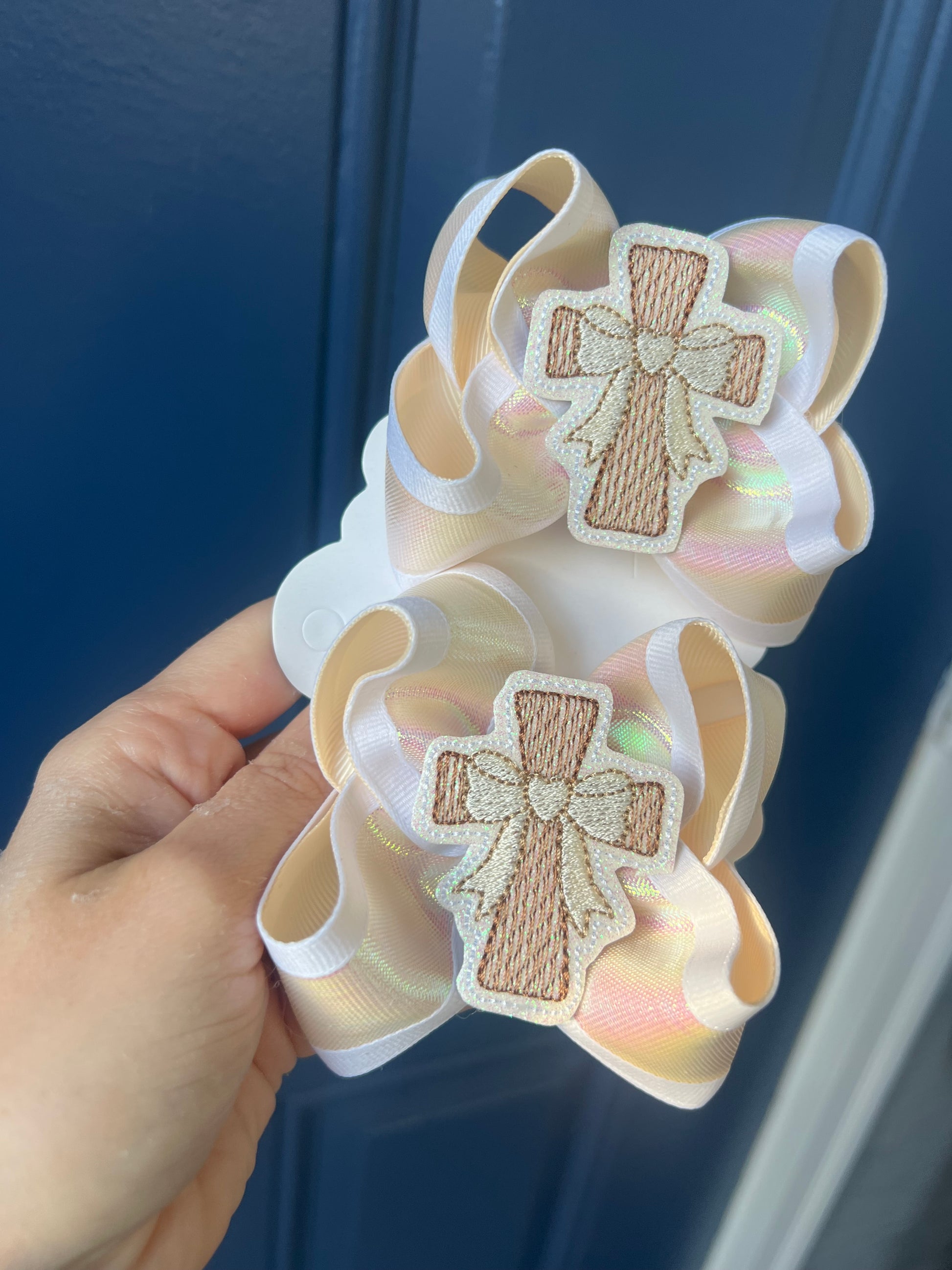 3 1/2” little prayer piggies