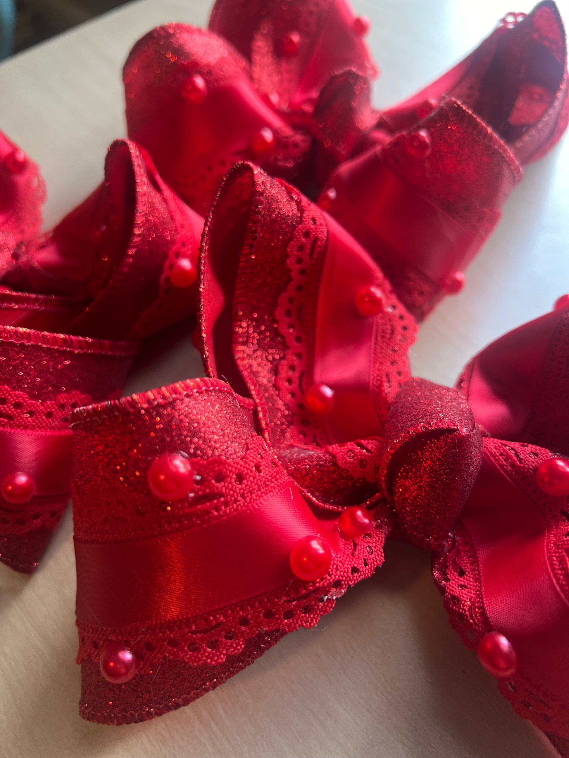 5” cheerful red bow on clip