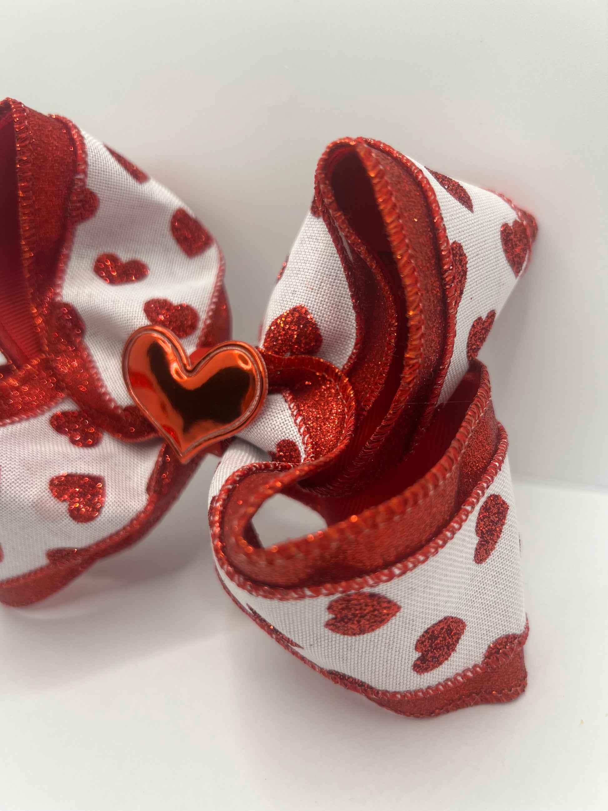 5” hugs & kisses on clip