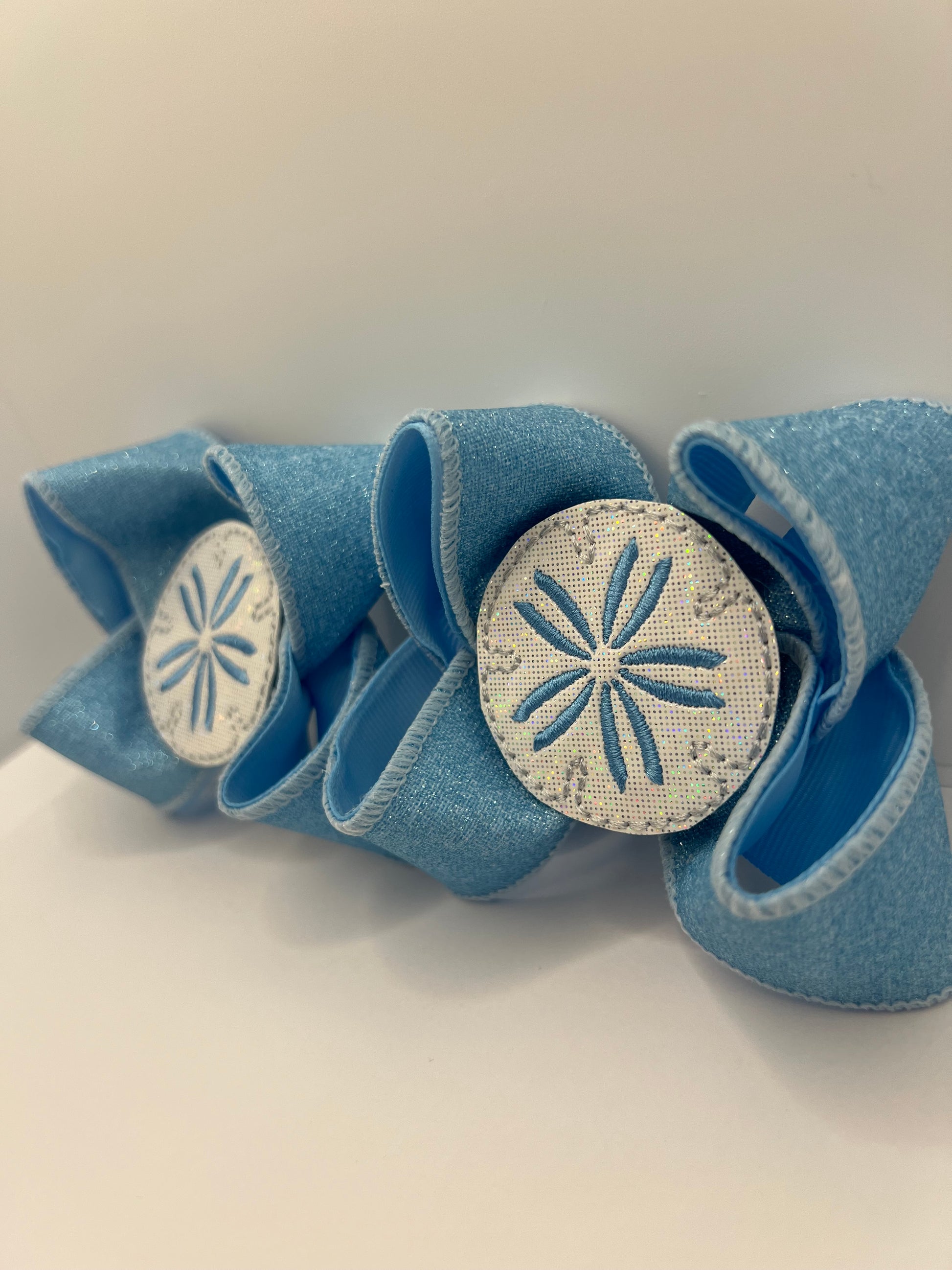 3 1/2 blue shimmer piggies