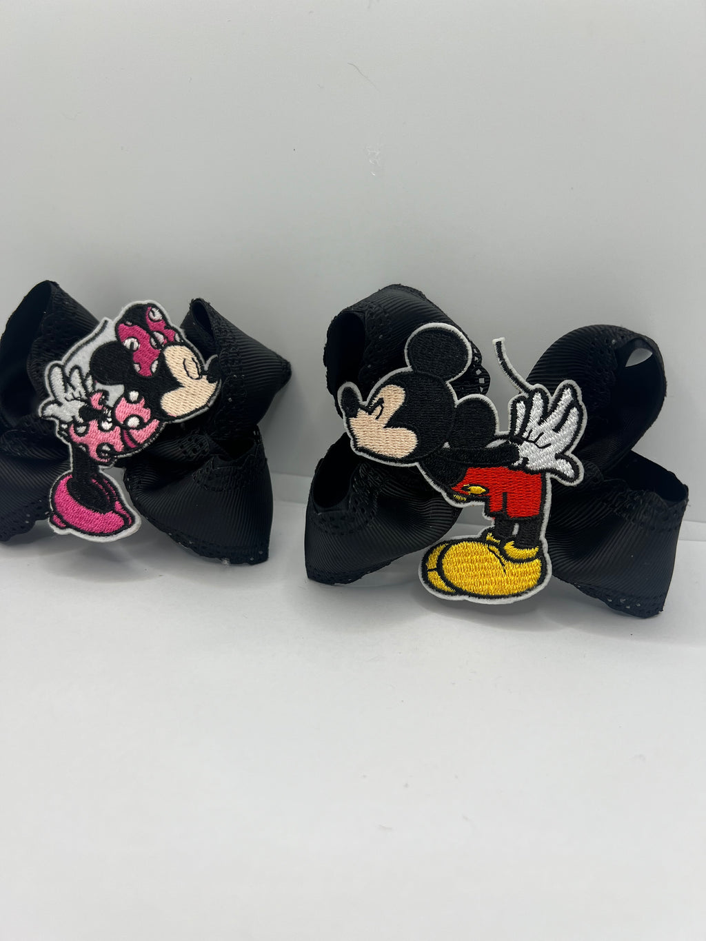 3 1/2” smoochin piggies