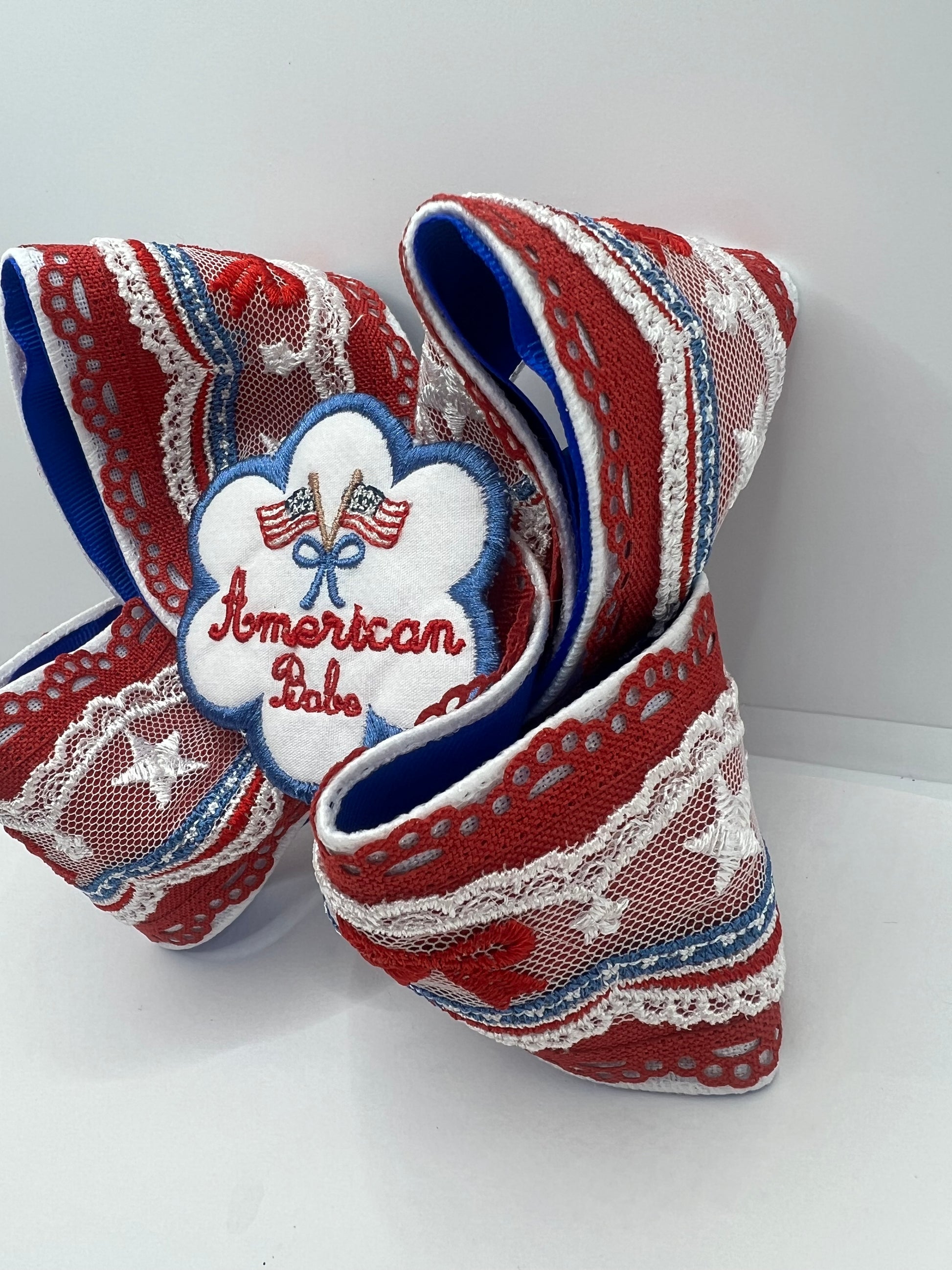 American babe on clip