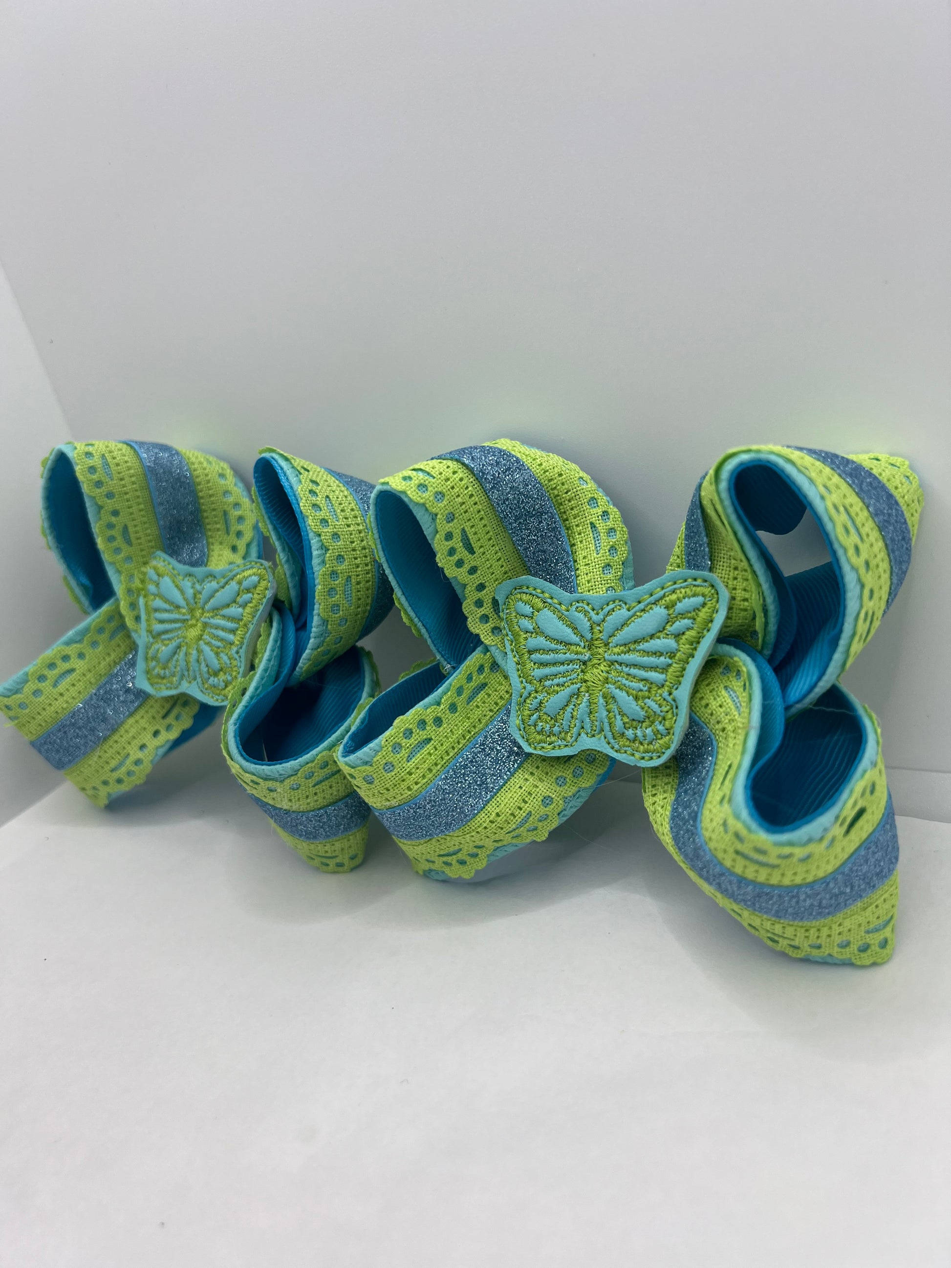 4” butterfly blue piggies