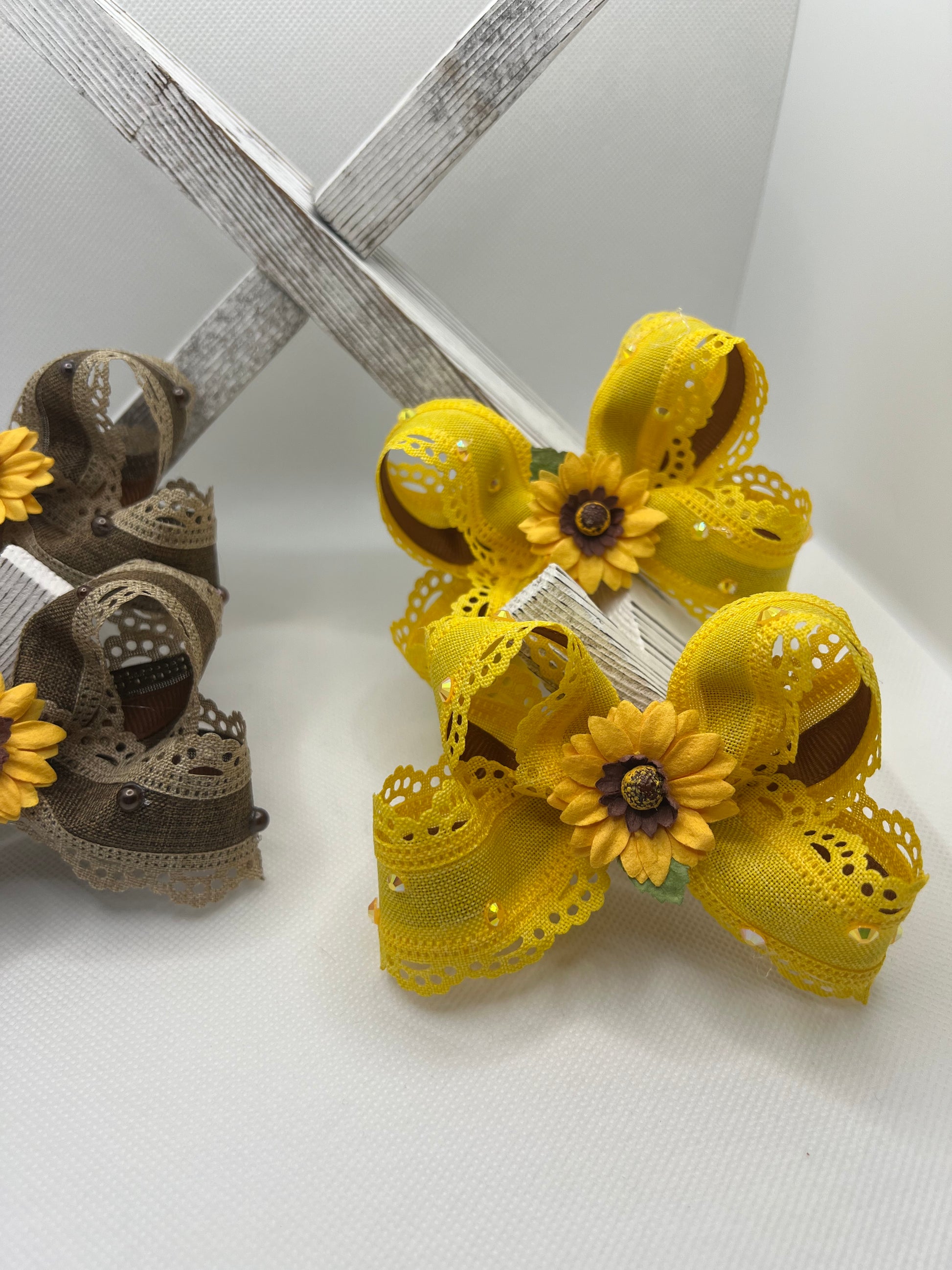 4” sunflower piggies
