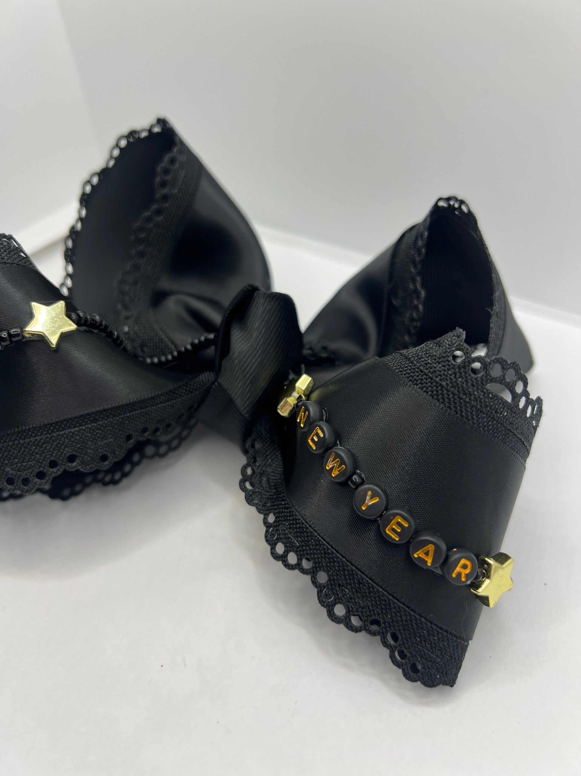 6” NYE - baby on clip