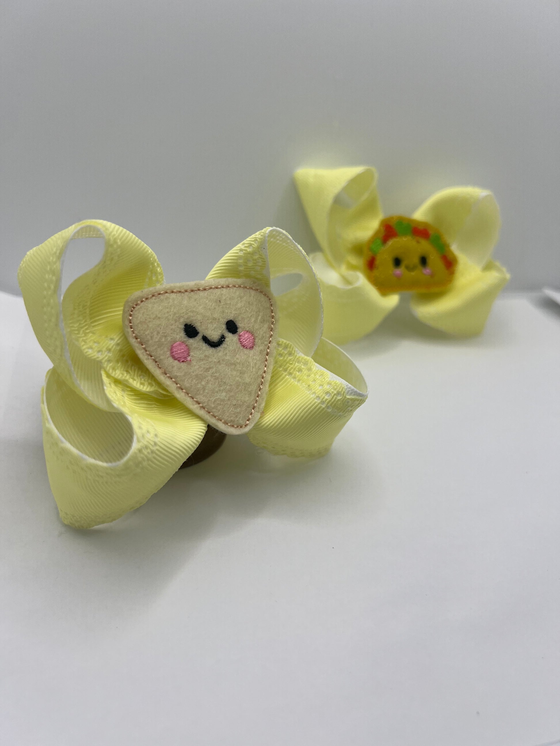 4” chips & tacos on clip