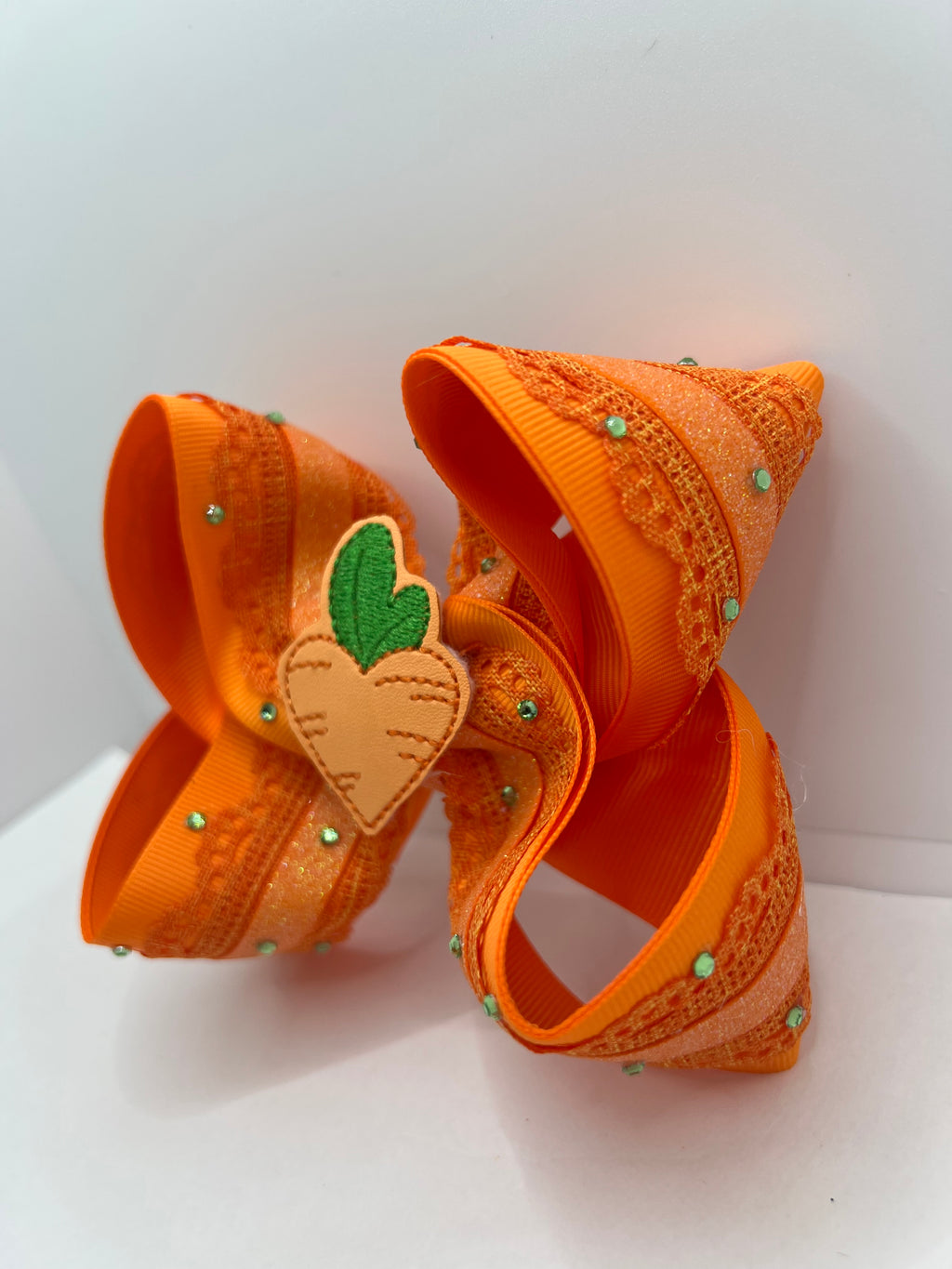4 1/2” carrots & glitz on clip