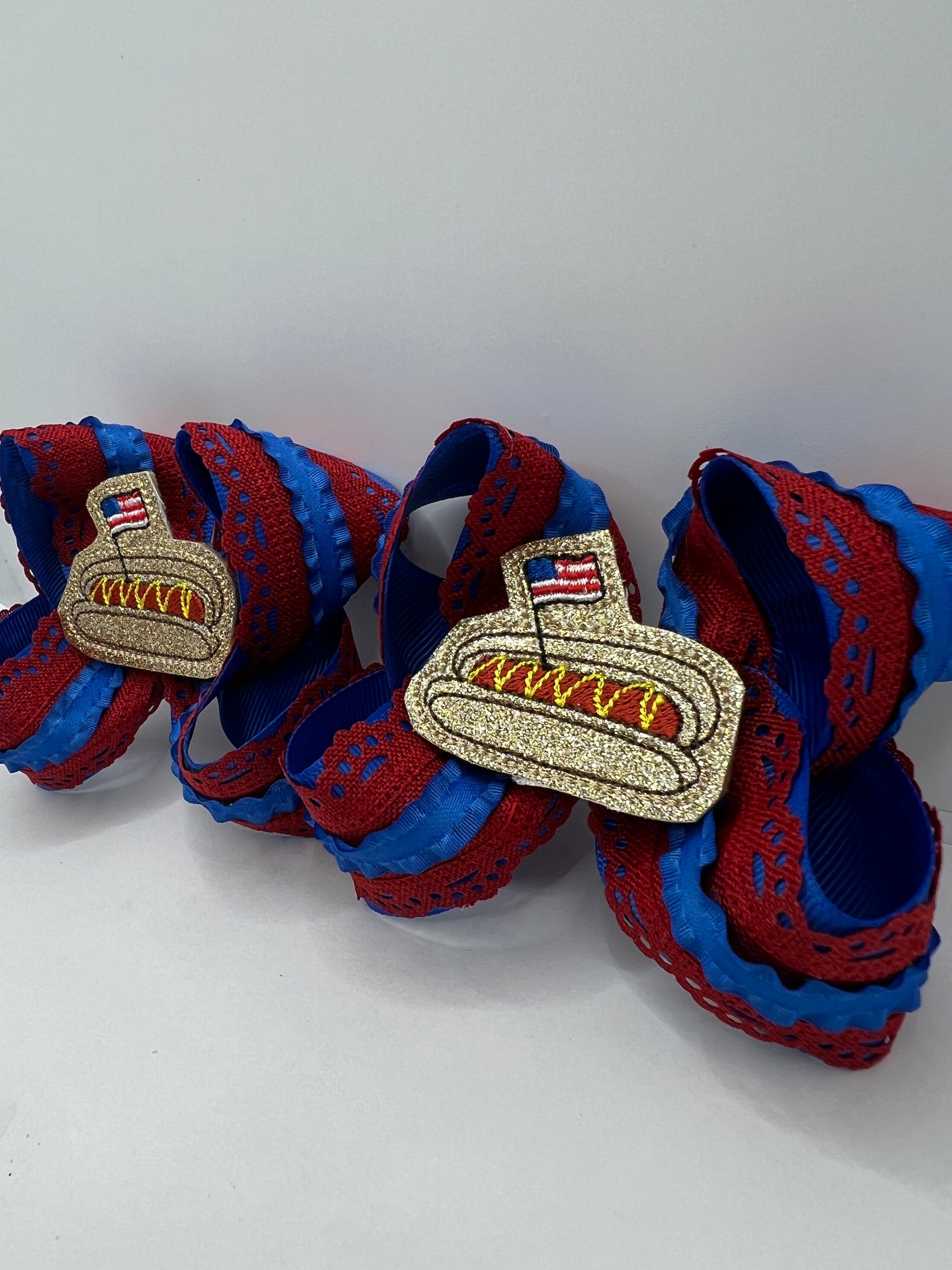 4” ruffled hot dog piggies