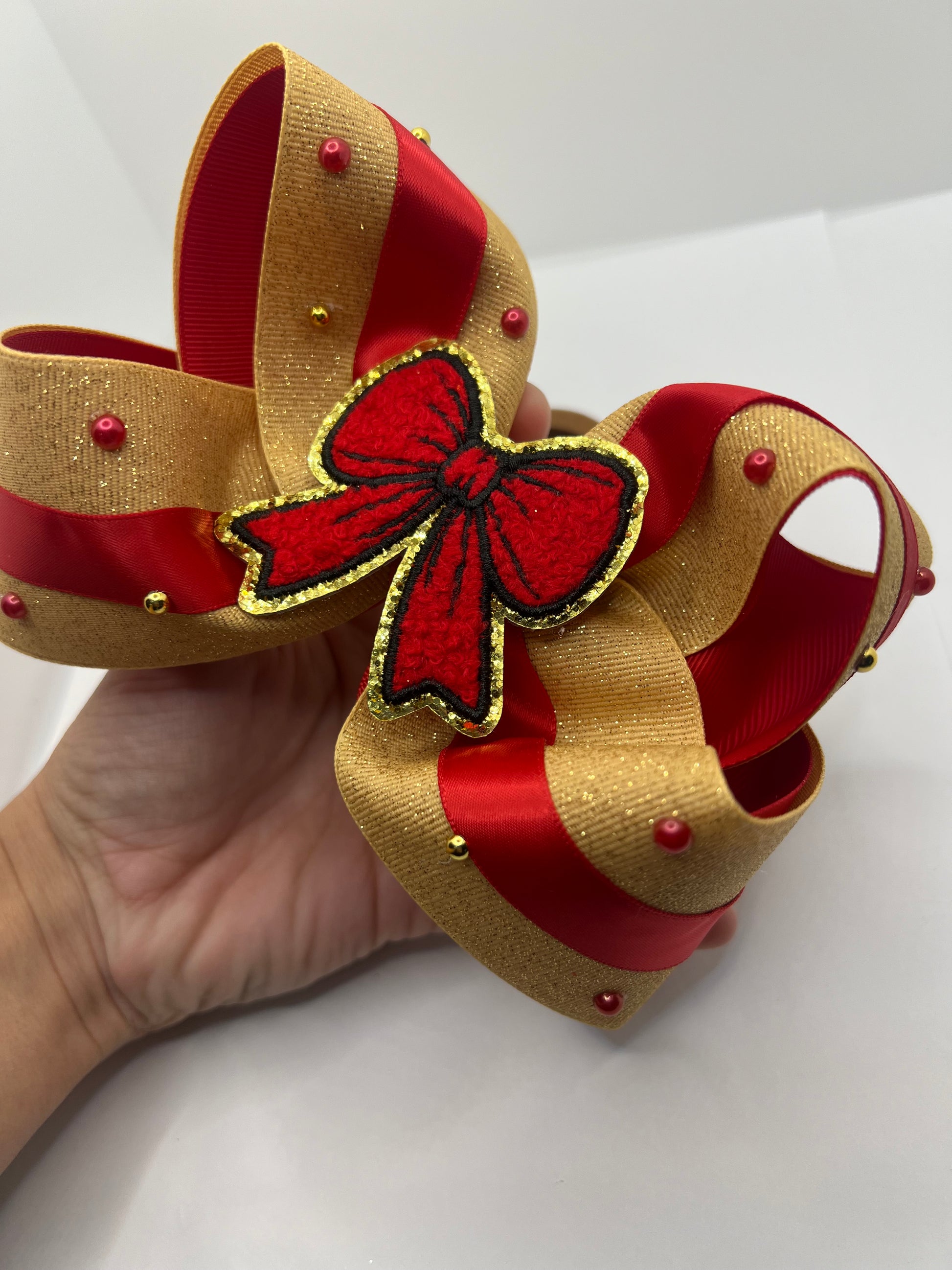 5 1/2” gracious gold on clip