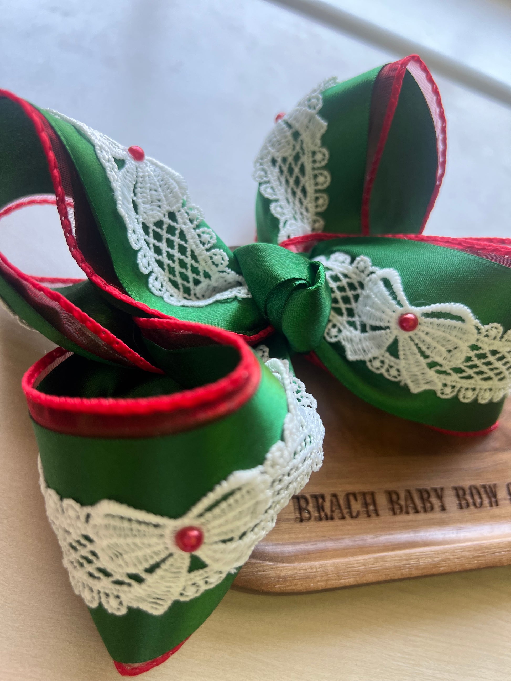 5” on the nice list bow
