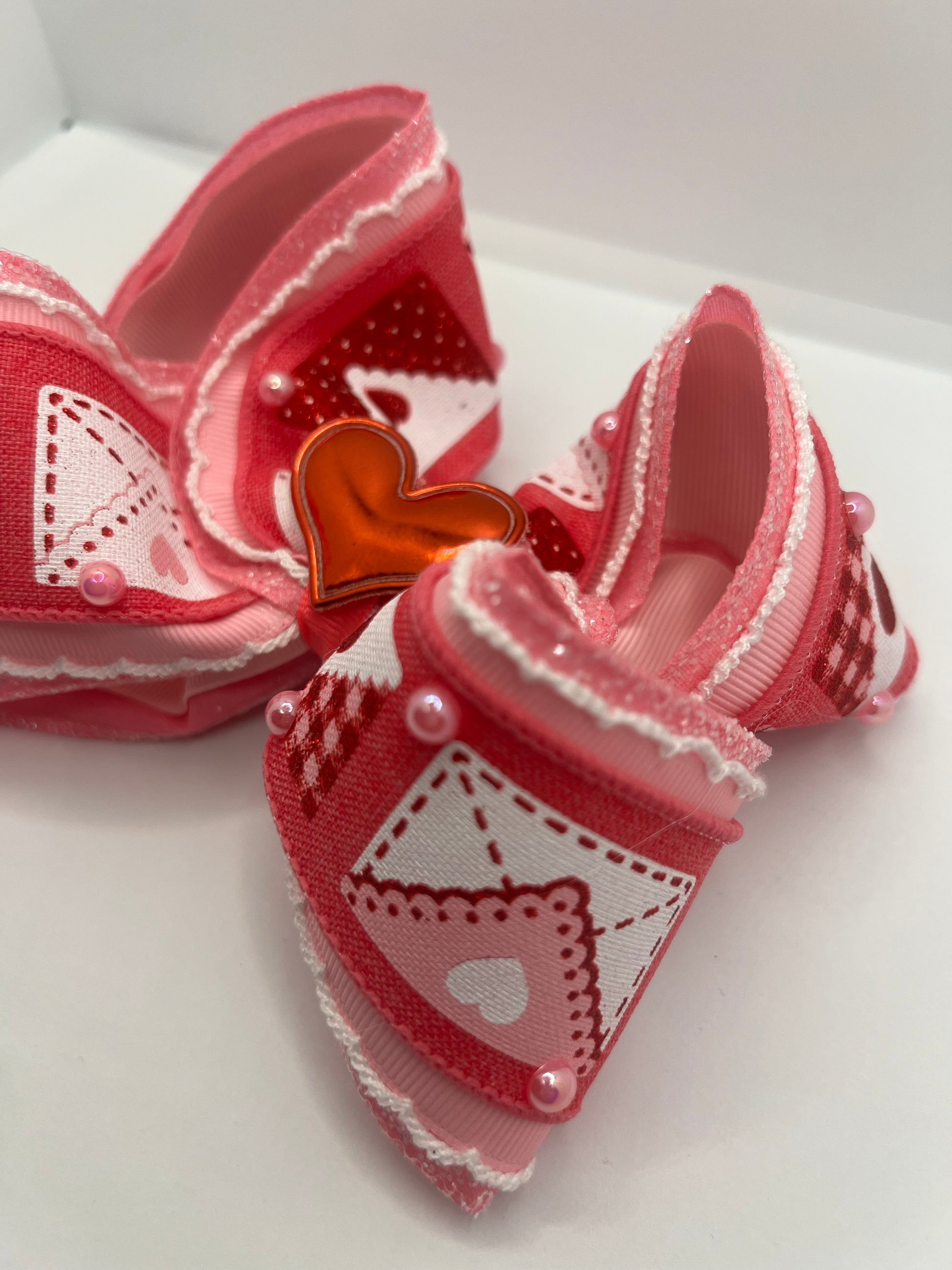 5” love & glitter on clip