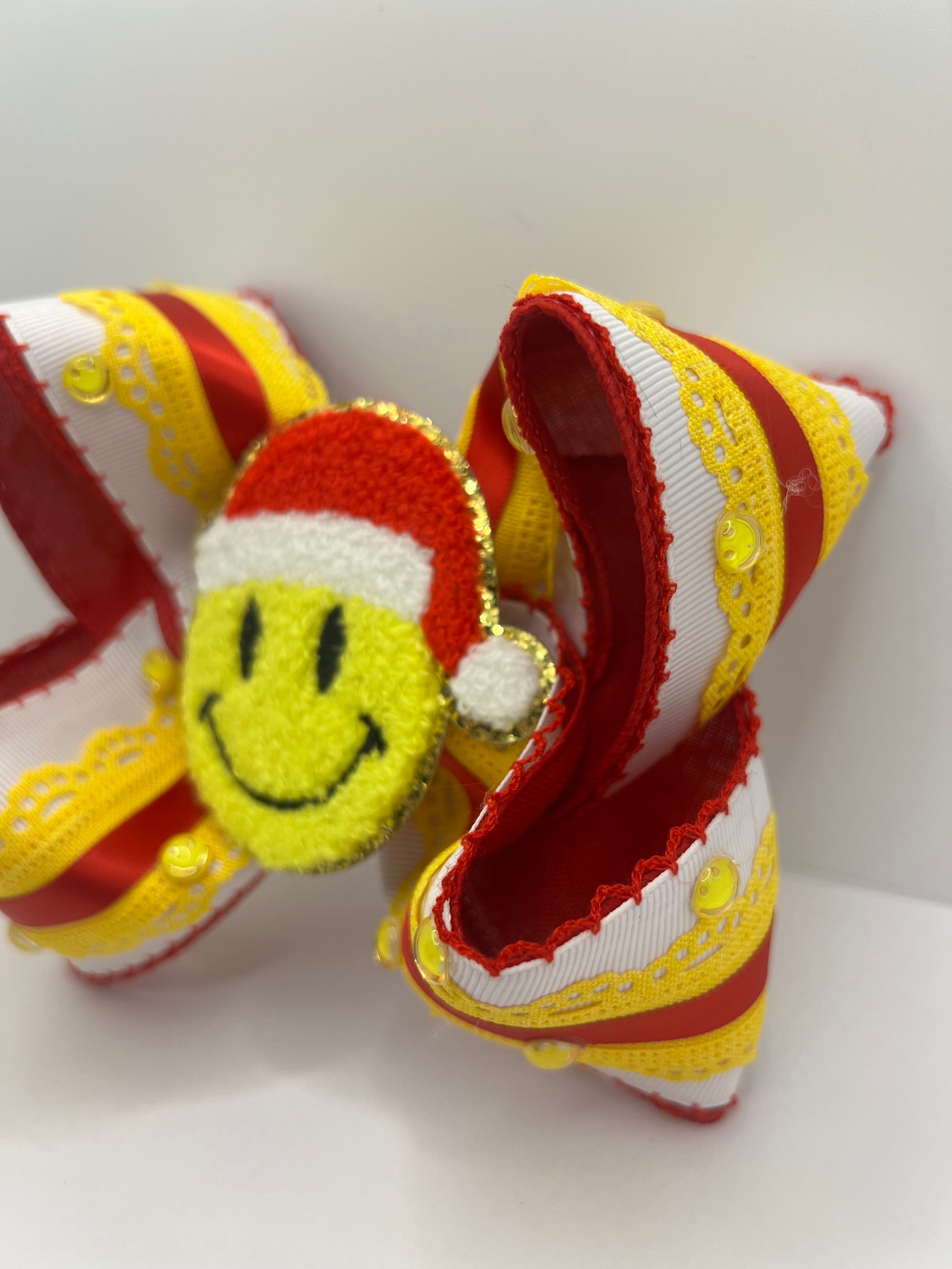 5” Santa smiles on clip
