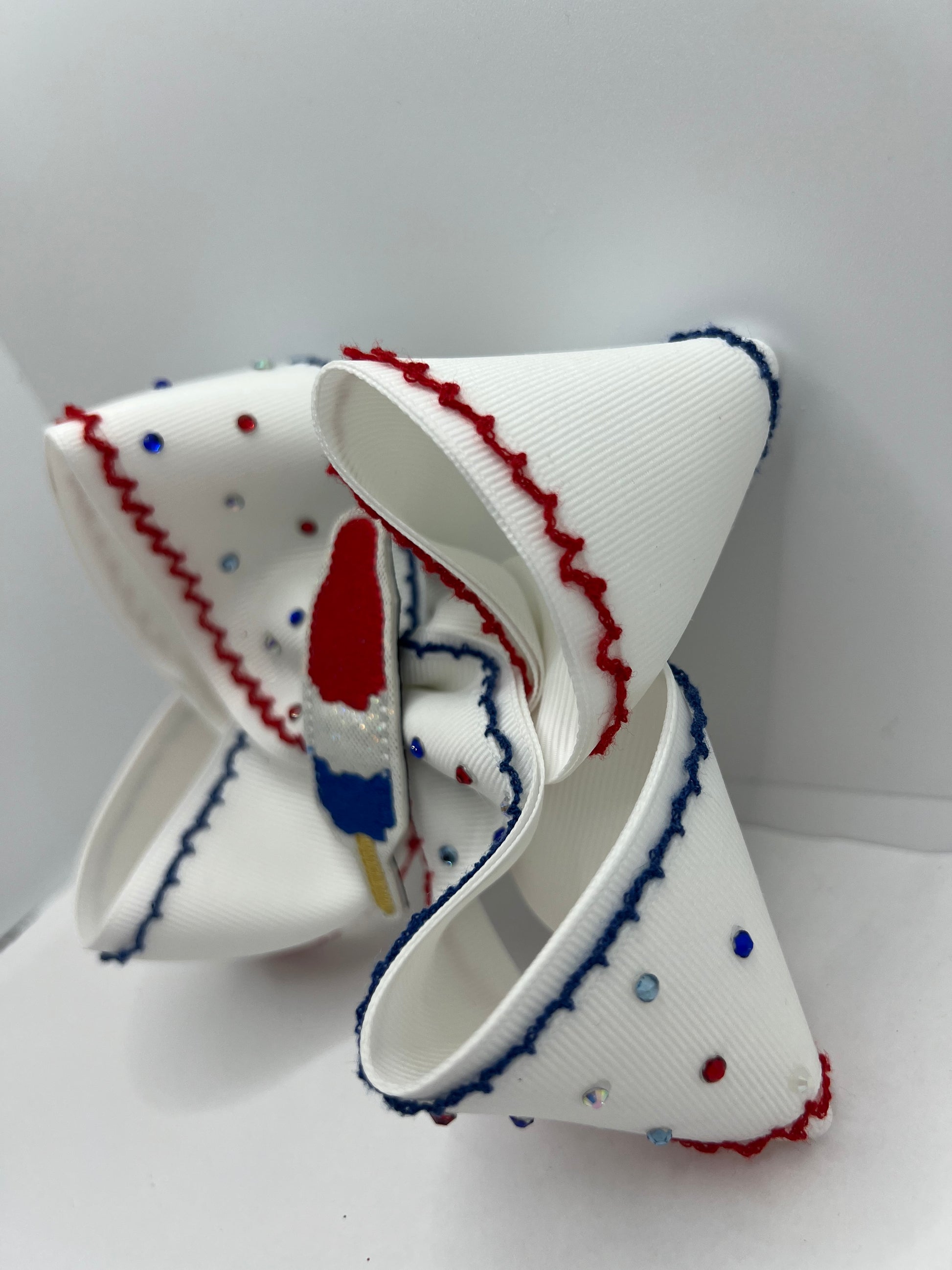 4 1/2” sparkler sweetie moonstitch on clip