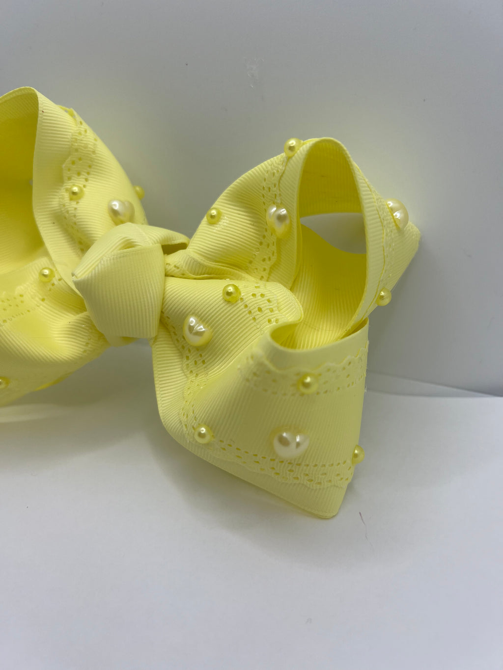 5” yellow candy hearts on clip