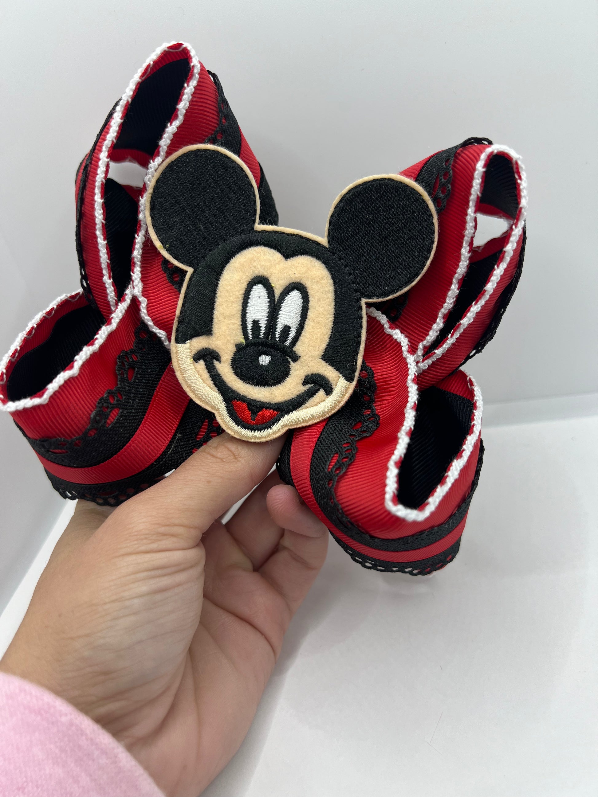 5” magical red scallops on clip