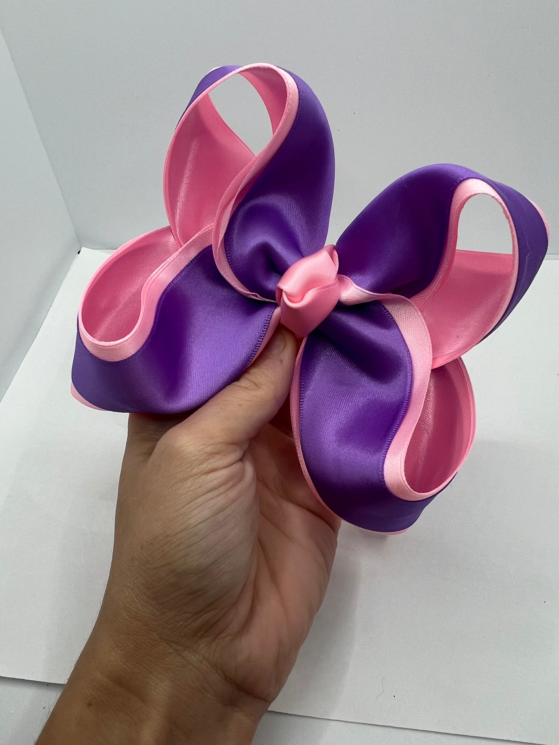 4 1/2” satin steal deal on clip