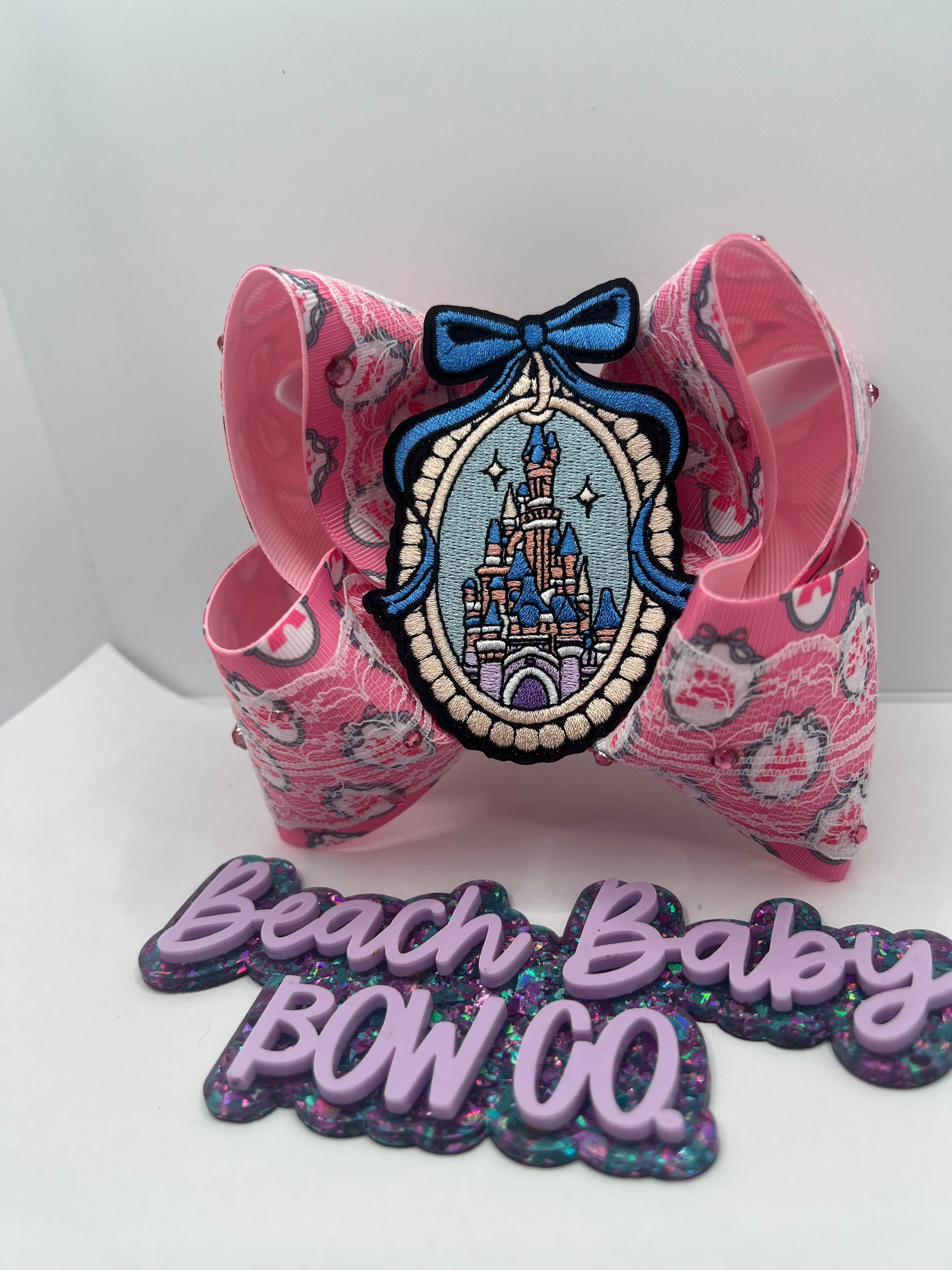 5” magical castle on clip
